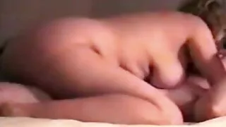 சே ரெட்டே ஃபிஷ்நெட்ஸில் உள்ள ரெட்ஹெட் பெண் ஒரு குழு உடலுறவுக்கு ஒரு பையனை கட்டவிழ்த்துவிட்டார்